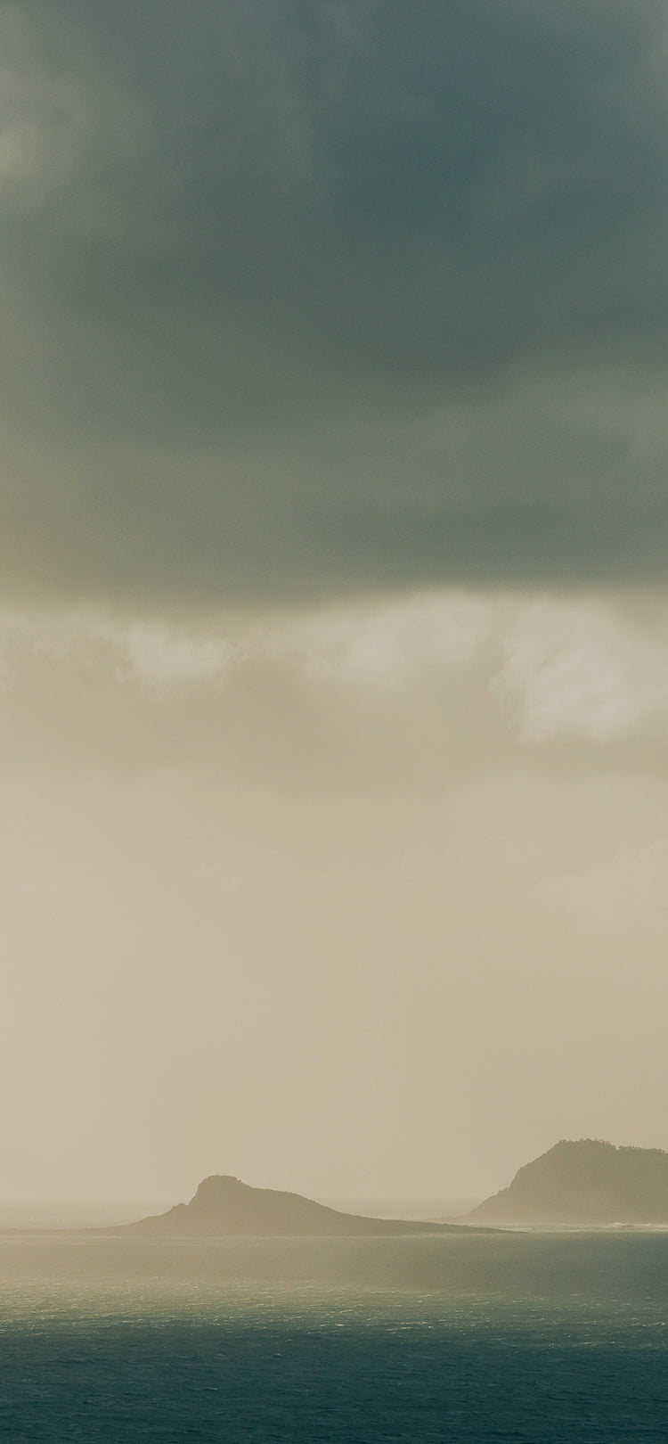 KING ISLAND 
RAIN - SKY 05